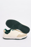 Tenis cremas casuales con suelas planas y contrastes