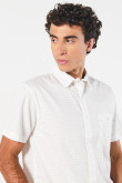 Camisa con cuello sport collar, manga corta