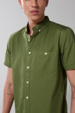 Camisa unicolor en algodón con cuello button down