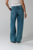Jean azul claro baggy con tiro medio y bota ancha