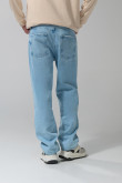 Jean baggy bota ancha azul claro con tiro medio