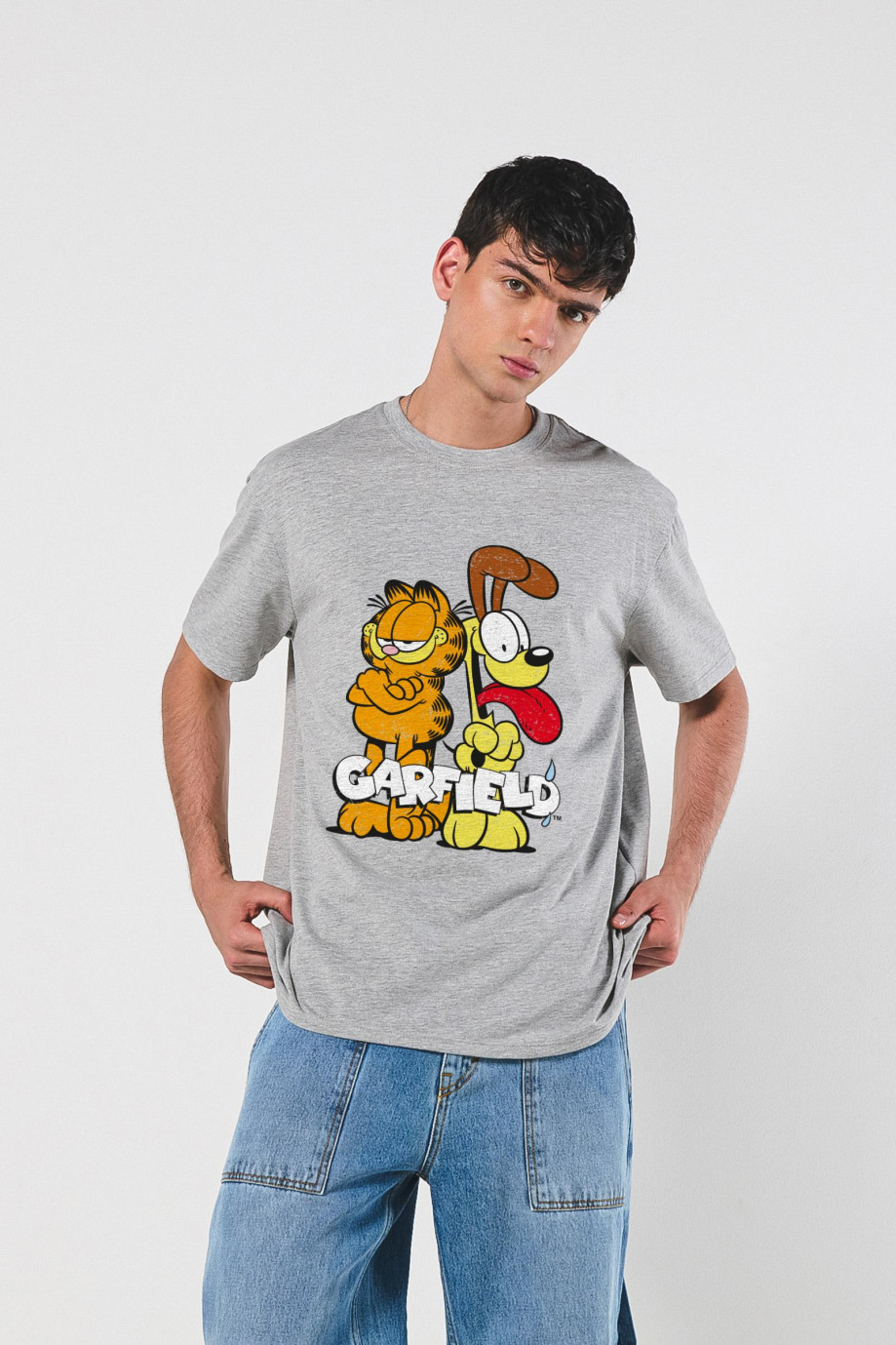 Camiseta oversize cuello redondo unicolor de Garfield