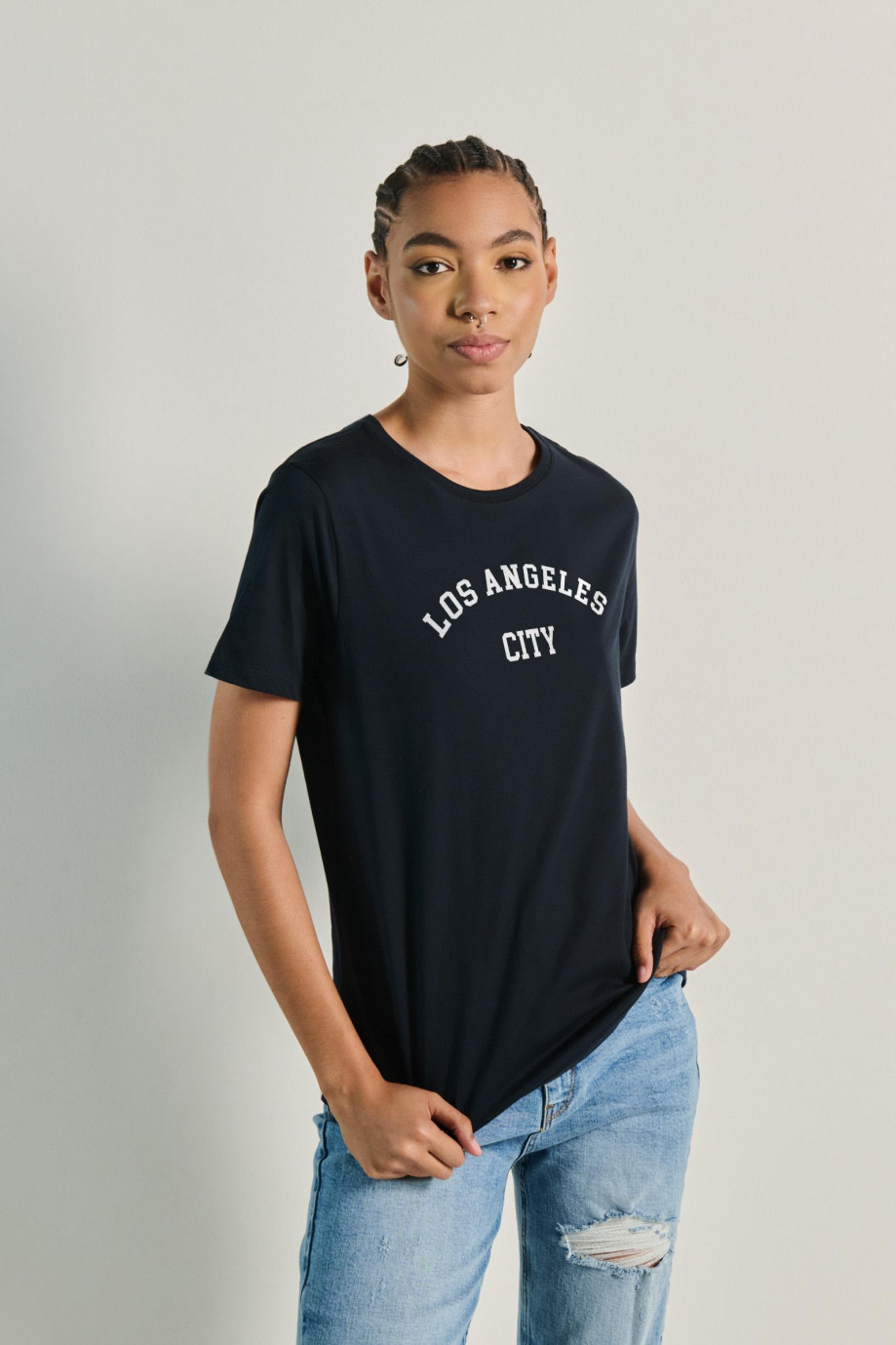 Camiseta en algodón manga corta unicolor con texto college