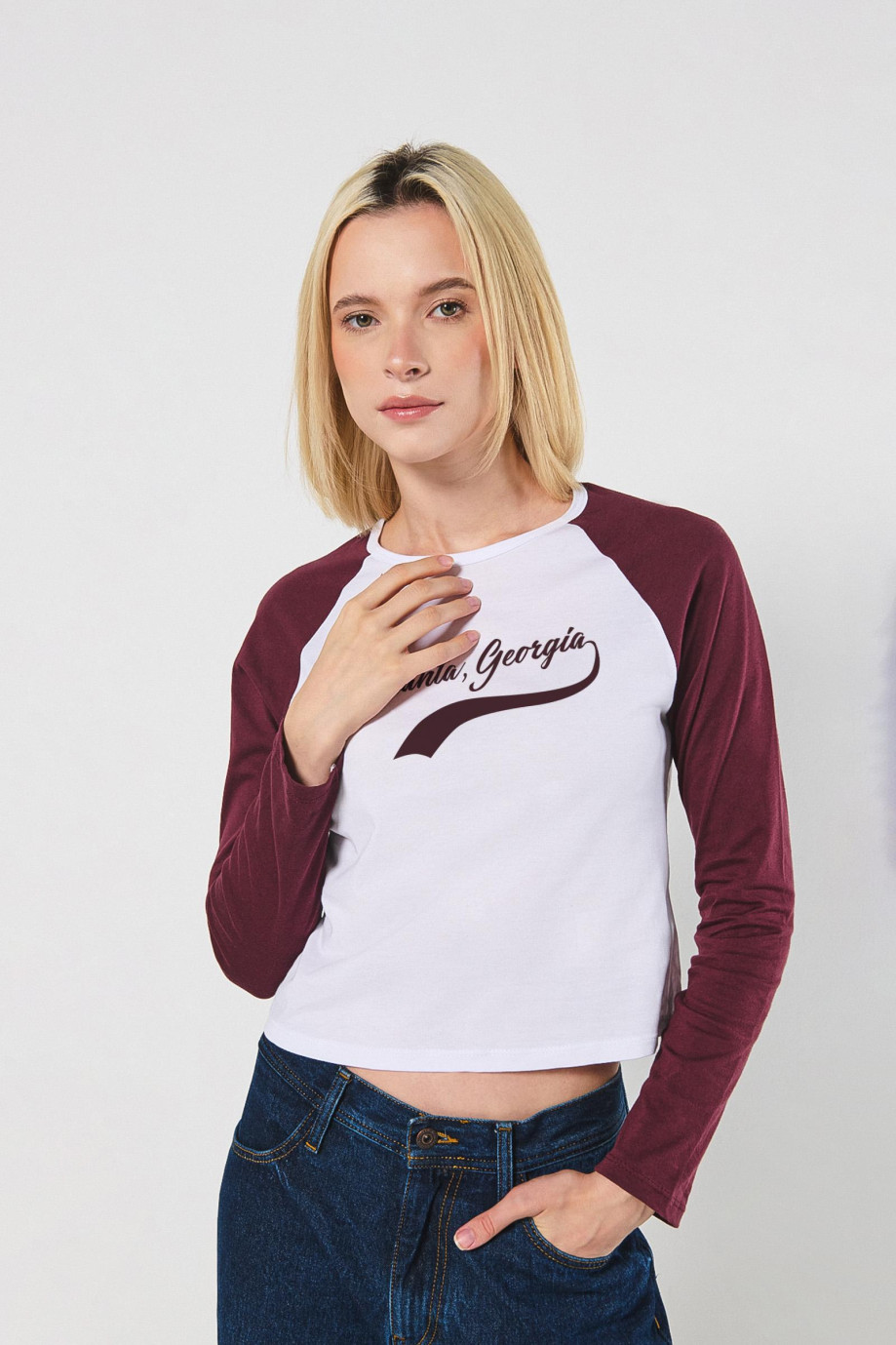 Camiseta unicolor con manga ranglan larga college