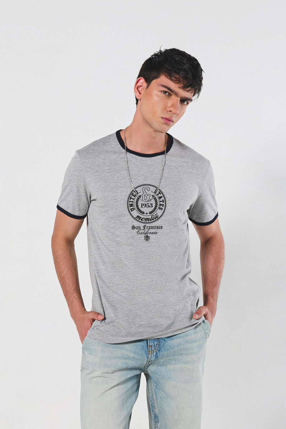 Camiseta con arte college unicolor manga corta en algodón