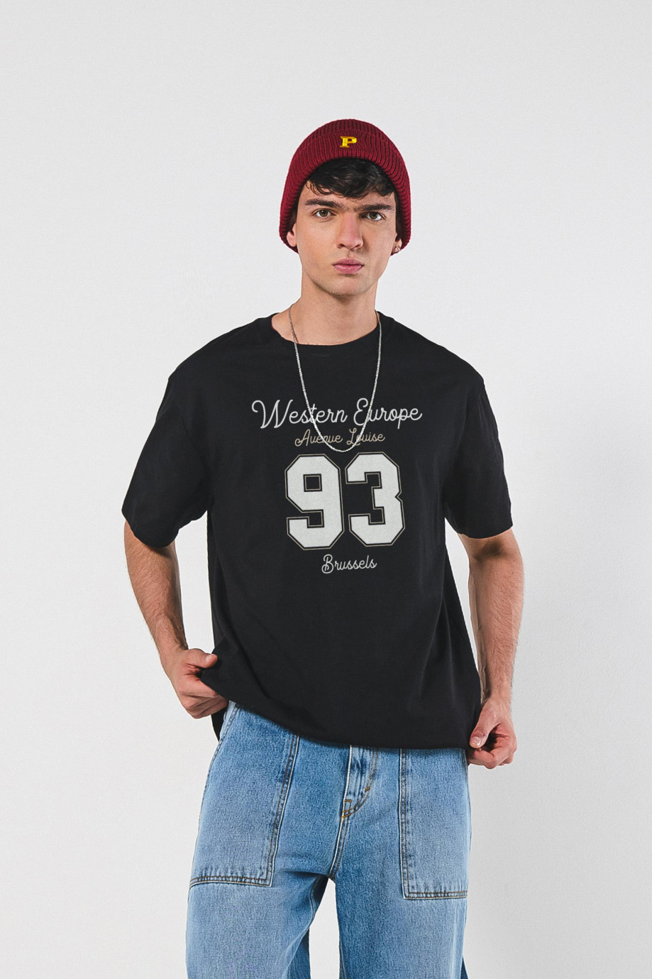 Camiseta unicolor manga corta con diseño college oversize