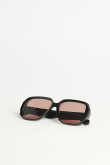 Gafas de sol, marco cuadrado negro con lente cafe.