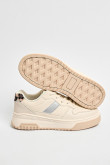 Tenis casuales cremas claros con diseño animal print