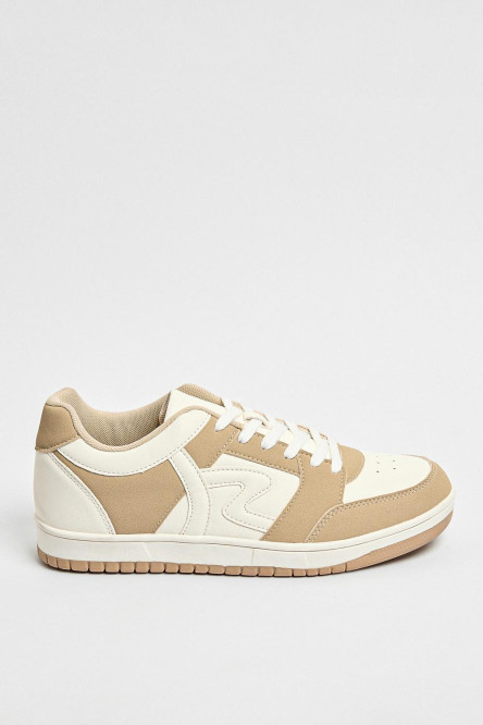 Tenis tipo skate, en color crema con contraste kaki.