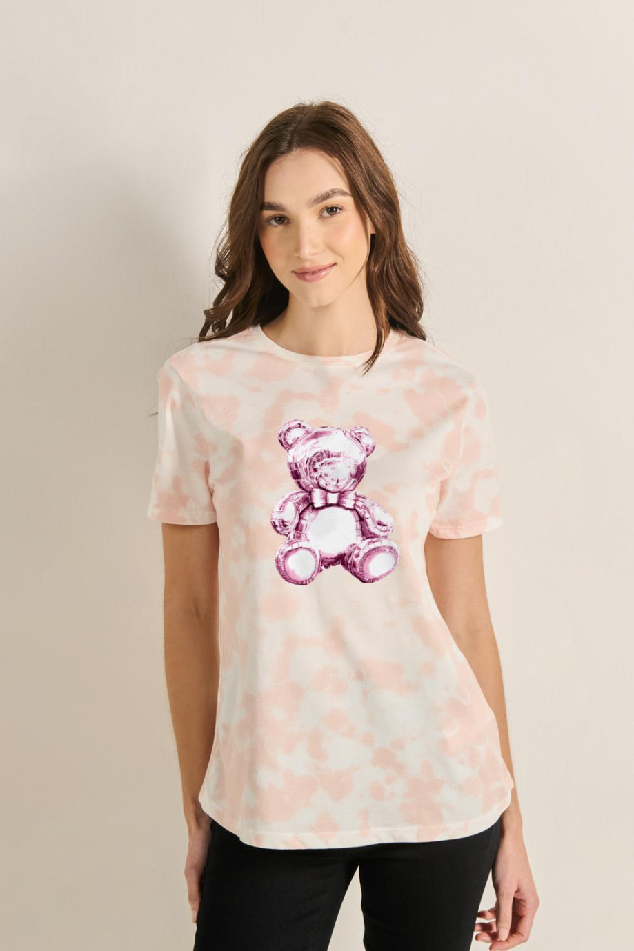 Camiseta cuello redondo unicolor con diseño de osito