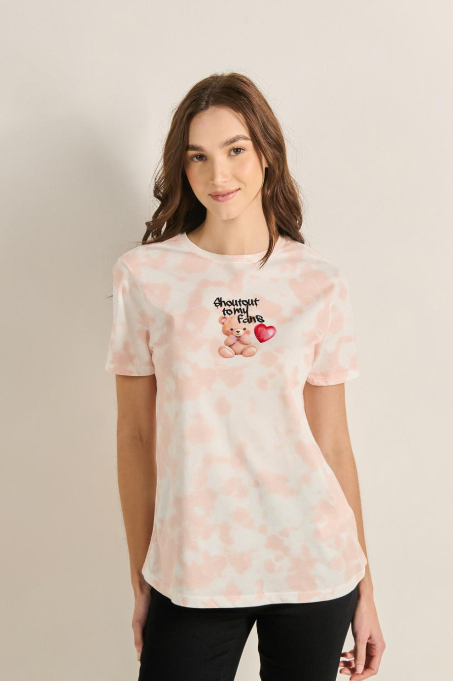 Camiseta unicolor cuello redondo con diseño de osito