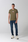 Camiseta unicolor cuello redondo con bordado de Snoopy