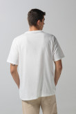 Camiseta unicolor cuello redondo con bolsillo cuadrado