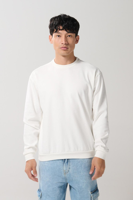 Buzo crema claro hombro rodado con cuello redondo