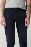 Jean tiro bajo slim azul intenso ajustado con bolsillos