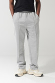 Pantalón jogger gris claro con vena decorativa en frente