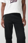 Jean 90´S tiro bajo con bota recta negro y bolsillos