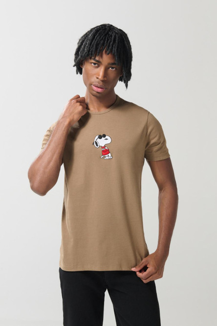 Camiseta unicolor cuello redondo con diseño de Snoopy