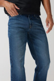 Jean 90´S holgado azul oscuro con bota recta y tiro bajo