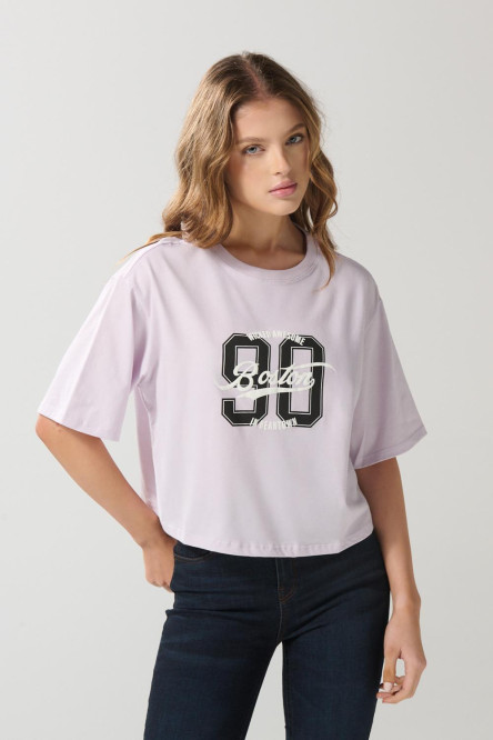 Camiseta lila clara crop top oversize con arte college