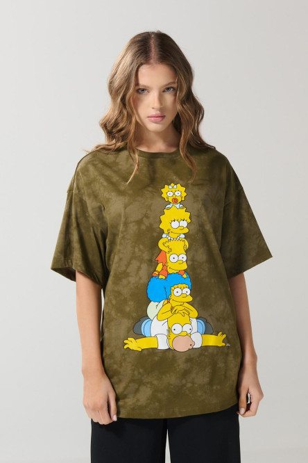 Camiseta oversize verde manga corta con arte de Los Simpson