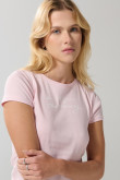 Camiseta cuello redondo unicolor con frase en frente