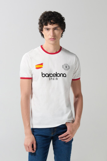 Camiseta manga corta crema college con contrastes rojos
