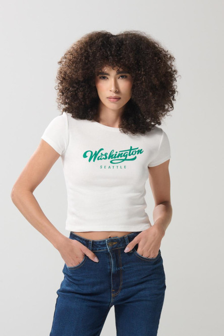 Camiseta crema cuello redondo con arte college verde