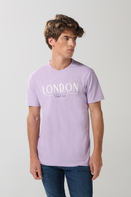 Camiseta lila oscura manga corta con texto college