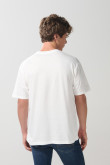 Camiseta college crema hombro rodado con manga corta