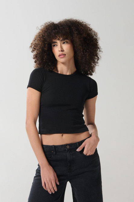 Camiseta acanalada unicolor ajustada con manga corta