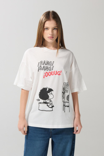 Camiseta oversize crema cuello redondo con arte de Mafalda