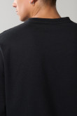Buzo negro oversize con cuello redondo y manga larga
