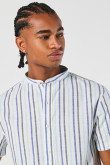 Camisa cuello nerú blanca con rayas en contraste