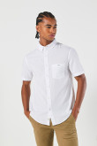 Camisa cuello button down unicolor con manga corta