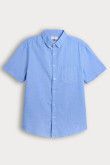 Camisa cuello button down unicolor con manga corta