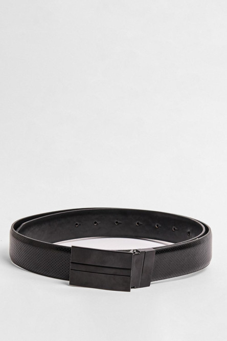 Cinturón reversible negro con hebilla rectangular y texturas