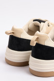 Tenis casuales kakis con detalles en malla y suela plana