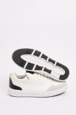 Tenis unicolores casuales con cortes delanteros y contrastes