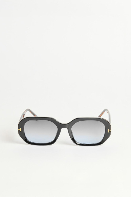 Gafas de sol, marco geométrico negro con laterales en contraste.