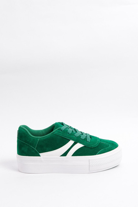 Tenis verdes de plataforma con contrastes blancos