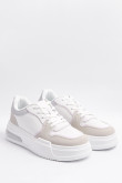 Tenis blancos casuales con contrastes y suelas planas altas
