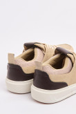 Tenis unicolores casuales con cortes delanteros y contrastes