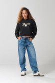 Buzo crop top negro con arte college y cuello redondo