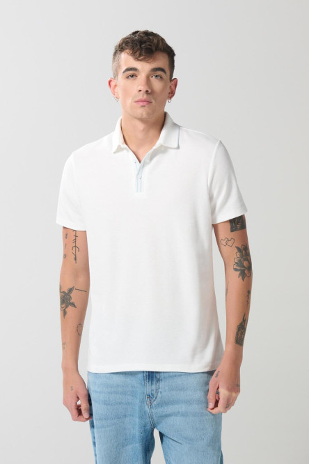 Camiseta polo crema clara con manga corta y botones