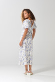 Vestido crema claro largo con flores y escote V