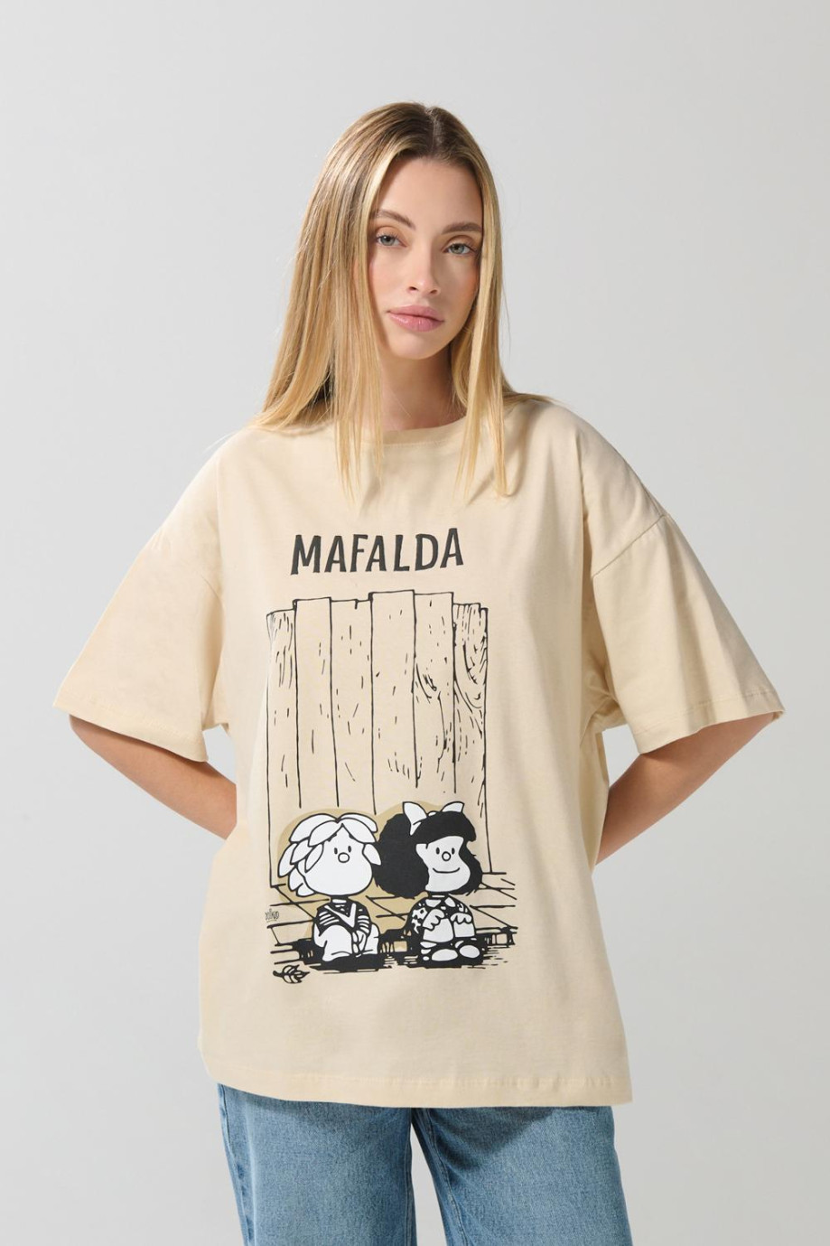 Camiseta de Mafalda oversize kaki clara manga corta