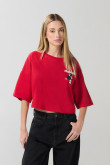 Camiseta oversize roja oscura crop top de Mafalda