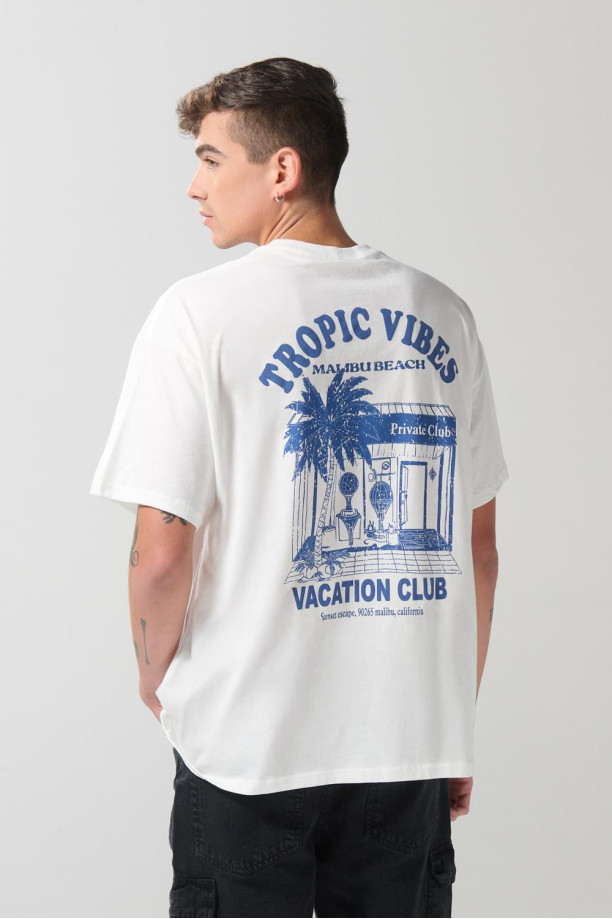 Camiseta oversize crema cuello redondo con arte vintage