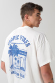 Camiseta oversize crema cuello redondo con arte vintage
